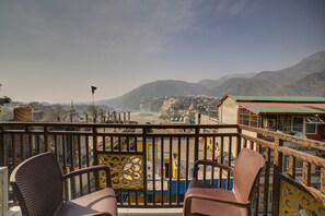 Deluxe Room Ganges Facing | Balcony view