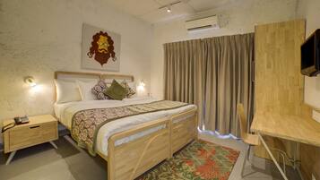 Deluxe Room | Free WiFi, bed sheets