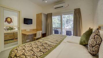 Deluxe Room Forest Facing | Free WiFi, bed sheets