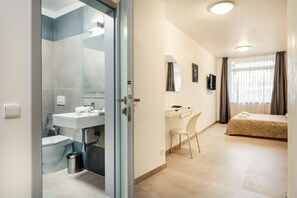 Ropa de cama hipoalergénica, minibar y decoración personalizada 