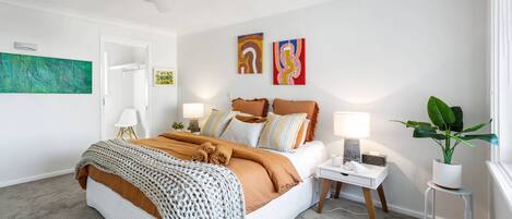 3 bedrooms, desk, iron/ironing board, travel crib