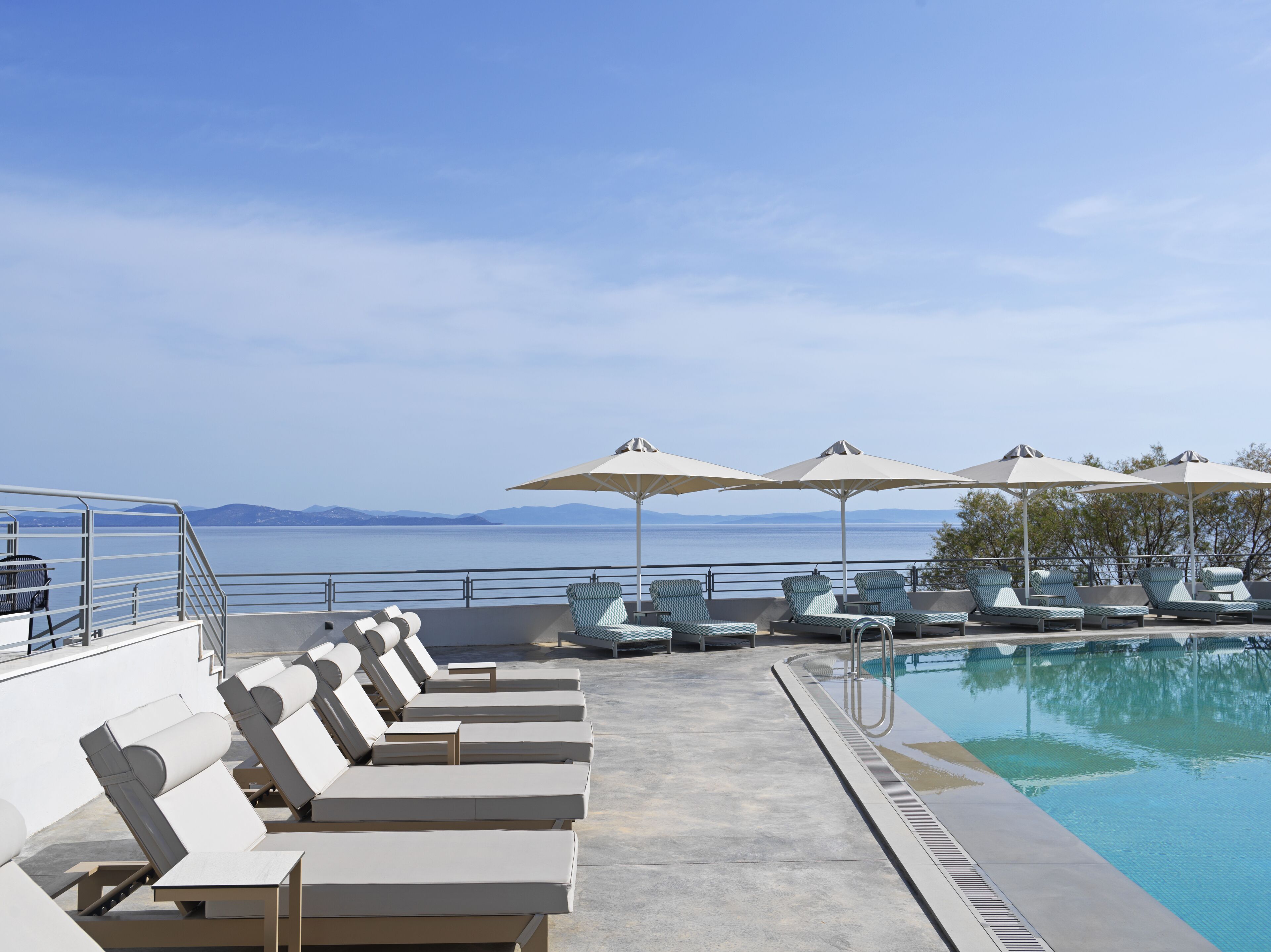 Seasonal outdoor pool, sun loungers