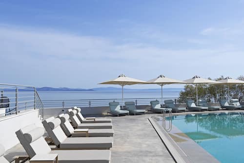 Seasonal outdoor pool, sun loungers