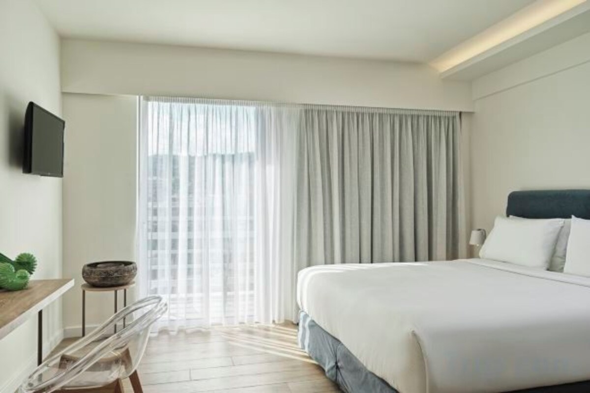 Classic Mountain View Room
