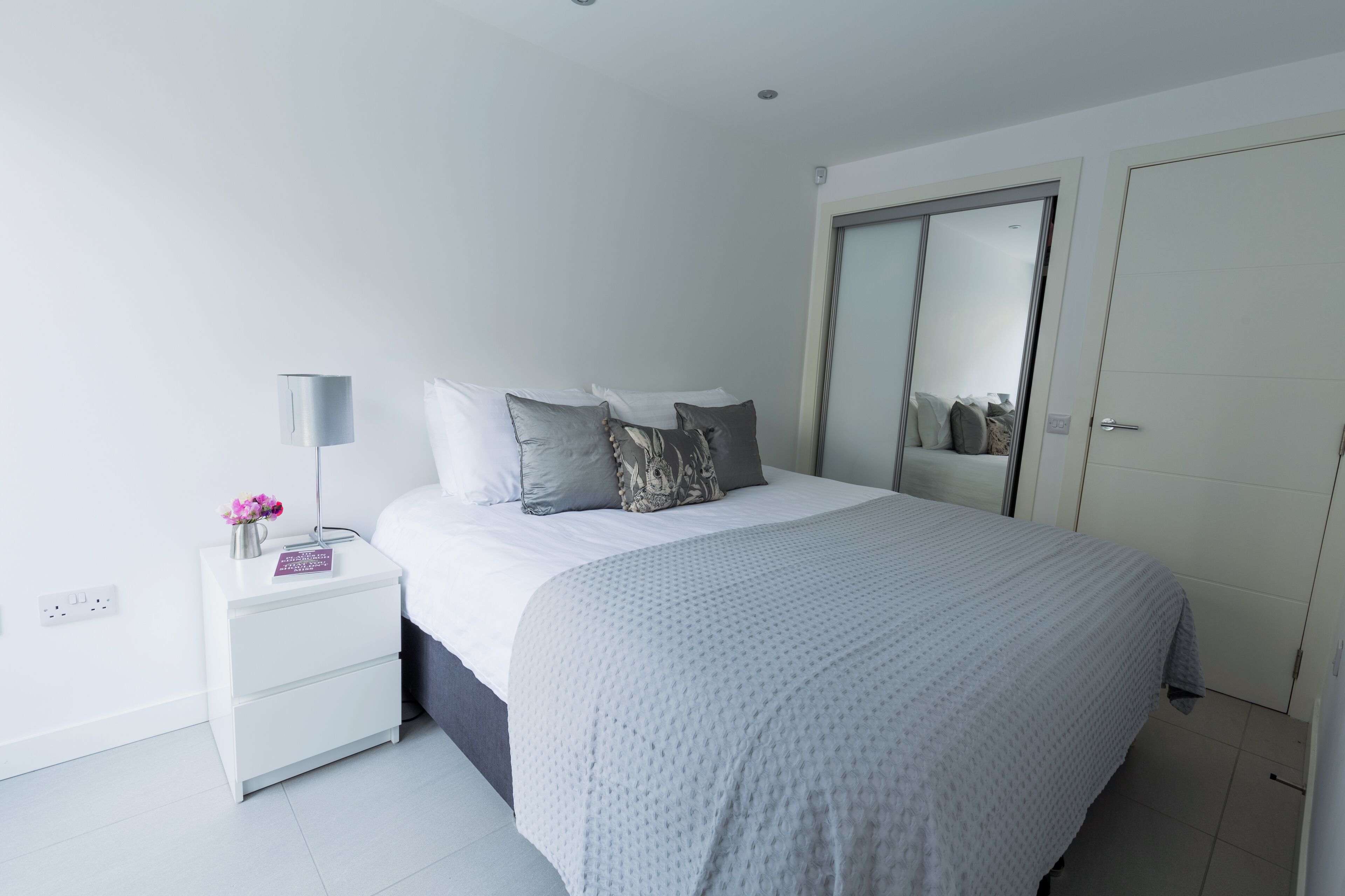 1 soverom, strykejern/-brett, wi-fi (inkludert) og sengetøy