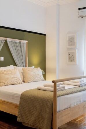 2 bedrooms, desk, iron/ironing board, free WiFi