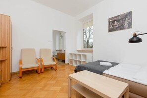 熨斗/熨衫板、Wi-Fi、床單