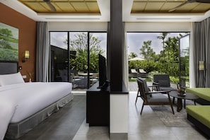 Modern Pool Villa | Draps en coton égyptien, literie de qualité, couette en duvet