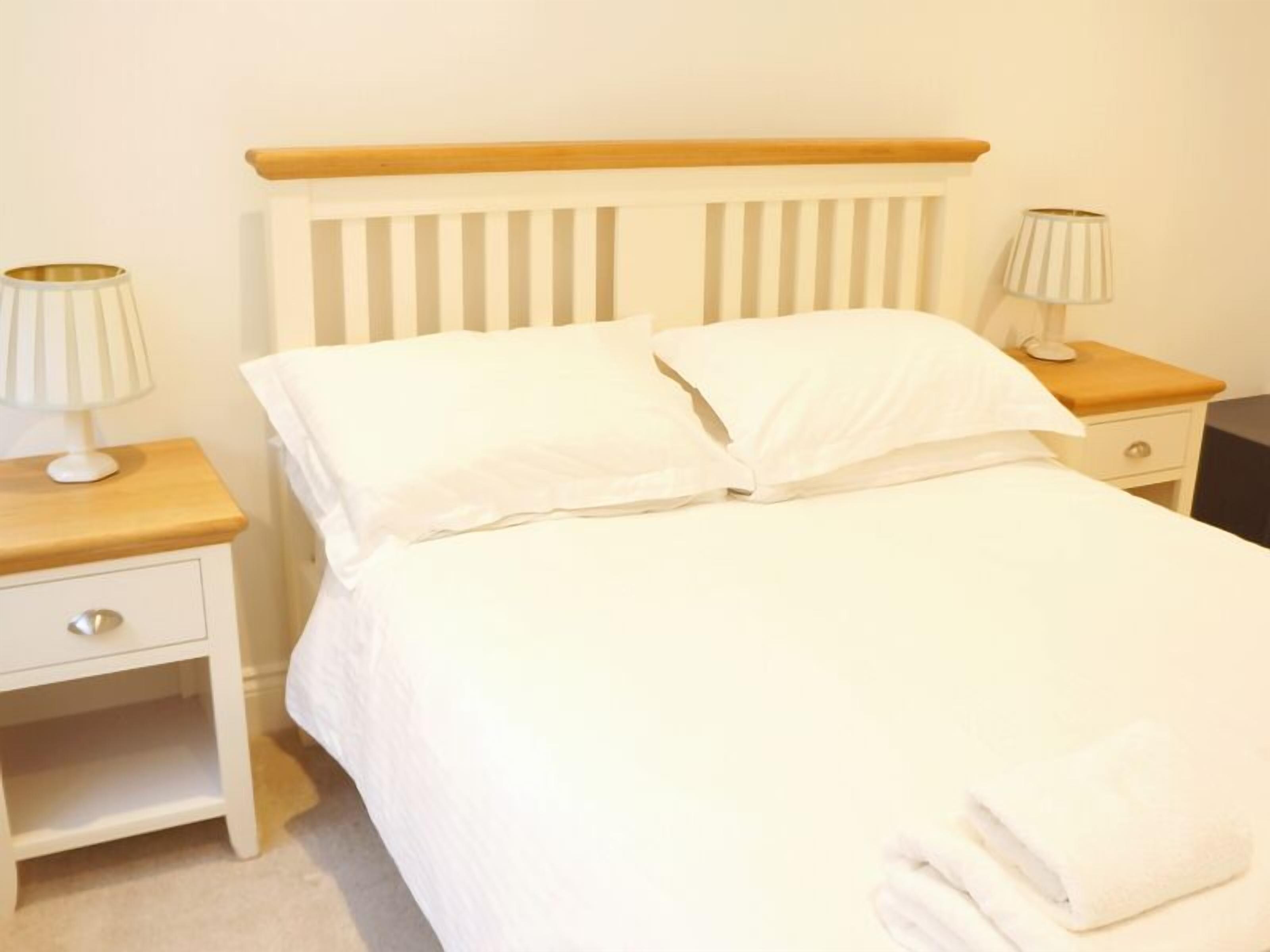 2 makuuhuonetta, silitysrauta/-lauta, vauvan matkasänky, ilmainen Wi-Fi