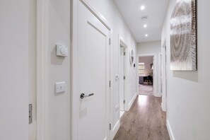 Interior - Crown Place 2 & 3 Bedroom Luxury Apts (Shepperton)