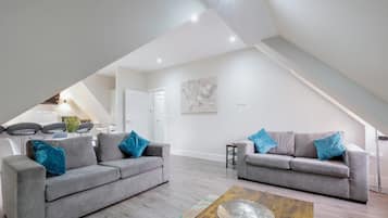 Elite Apartment, 3 Bedrooms | Living area | 43-inch Smart TV with digital channels, TV, Netflix
