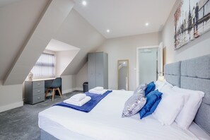 Apartamento Elite, 3 habitaciones | Ropa de cama