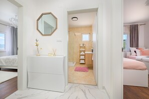 Villa, 3 Bedrooms, Private Pool, Sea View | Bathroom