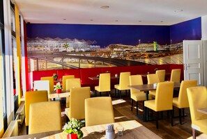 Frokost på farten hver dag (EUR 10 per person)