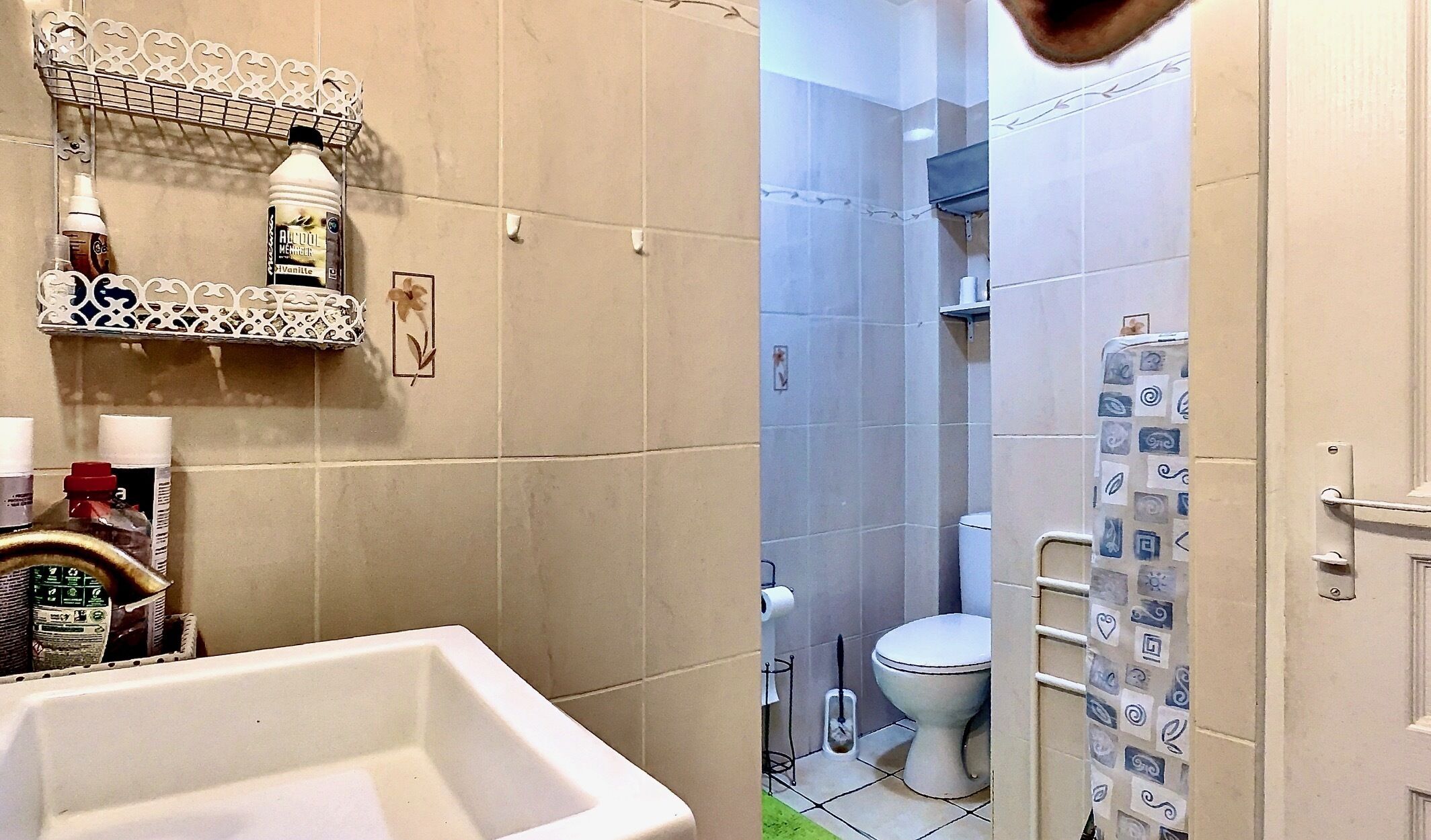 Studio 4 people - sea view - beach 20m away WiFi-Netflix-Clim