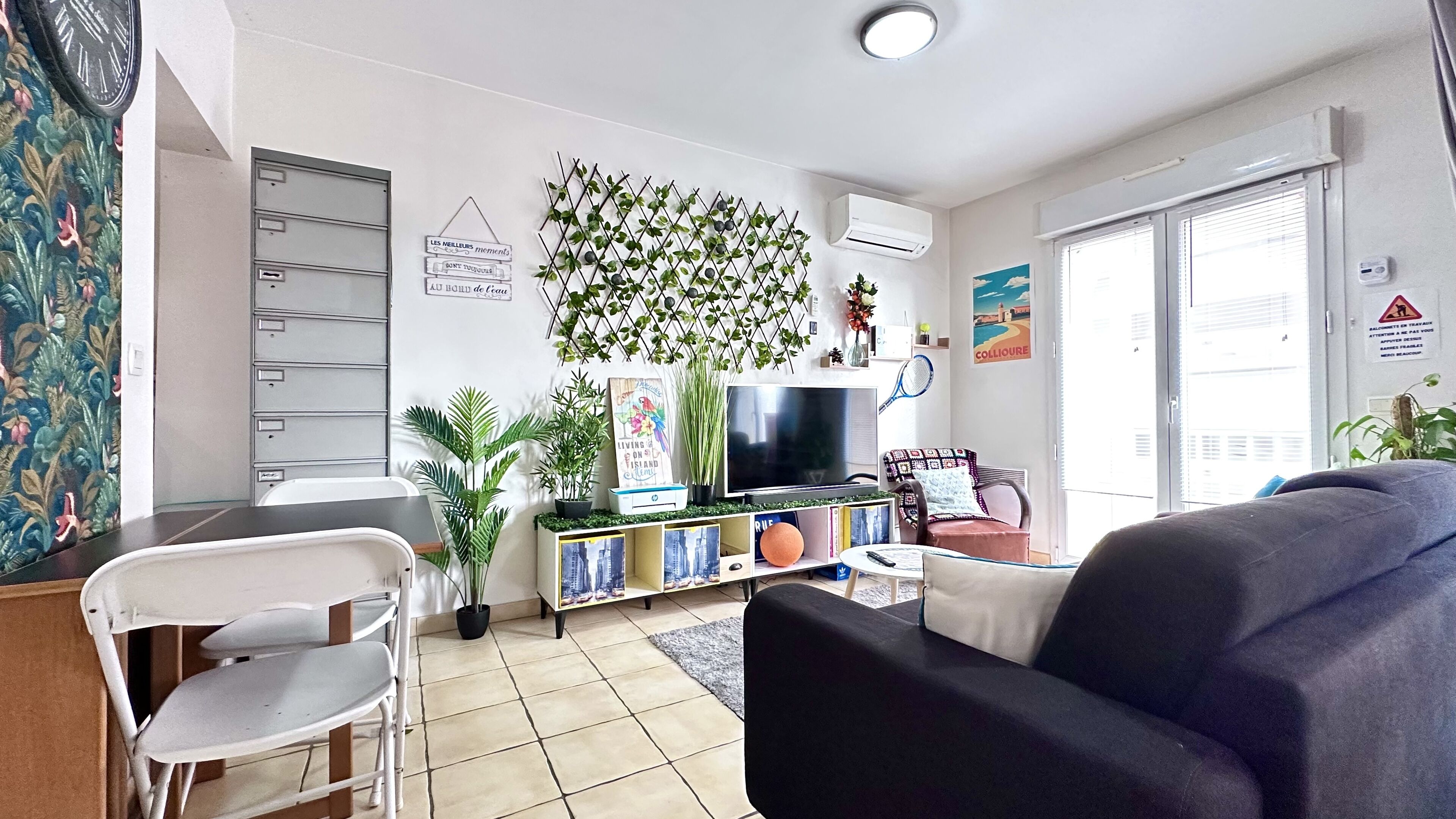 Studio 4 people - sea view - beach 20m away WiFi-Netflix-Clim