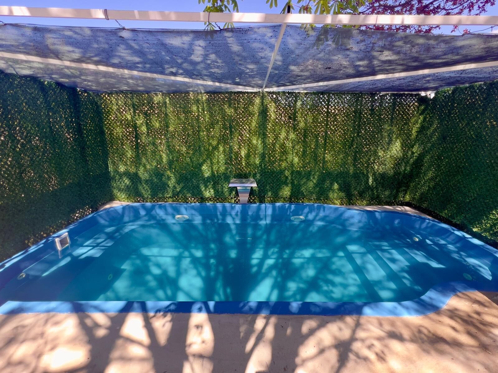 Elite Suite | Hypo-allergenic bedding, minibar, individually decorated