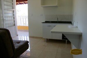 Habitación básica | Minibar, escritorio, wifi gratis