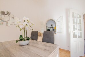 Dining - 99 ADM Casa Mendes Fabulous townhouse with shared pool (Carvoeiro)
