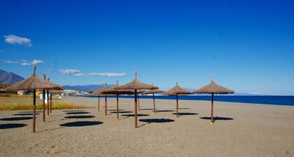 3 BED 3 BATH DUPLEX APT, POOL, BEACH 5 MIN WALK