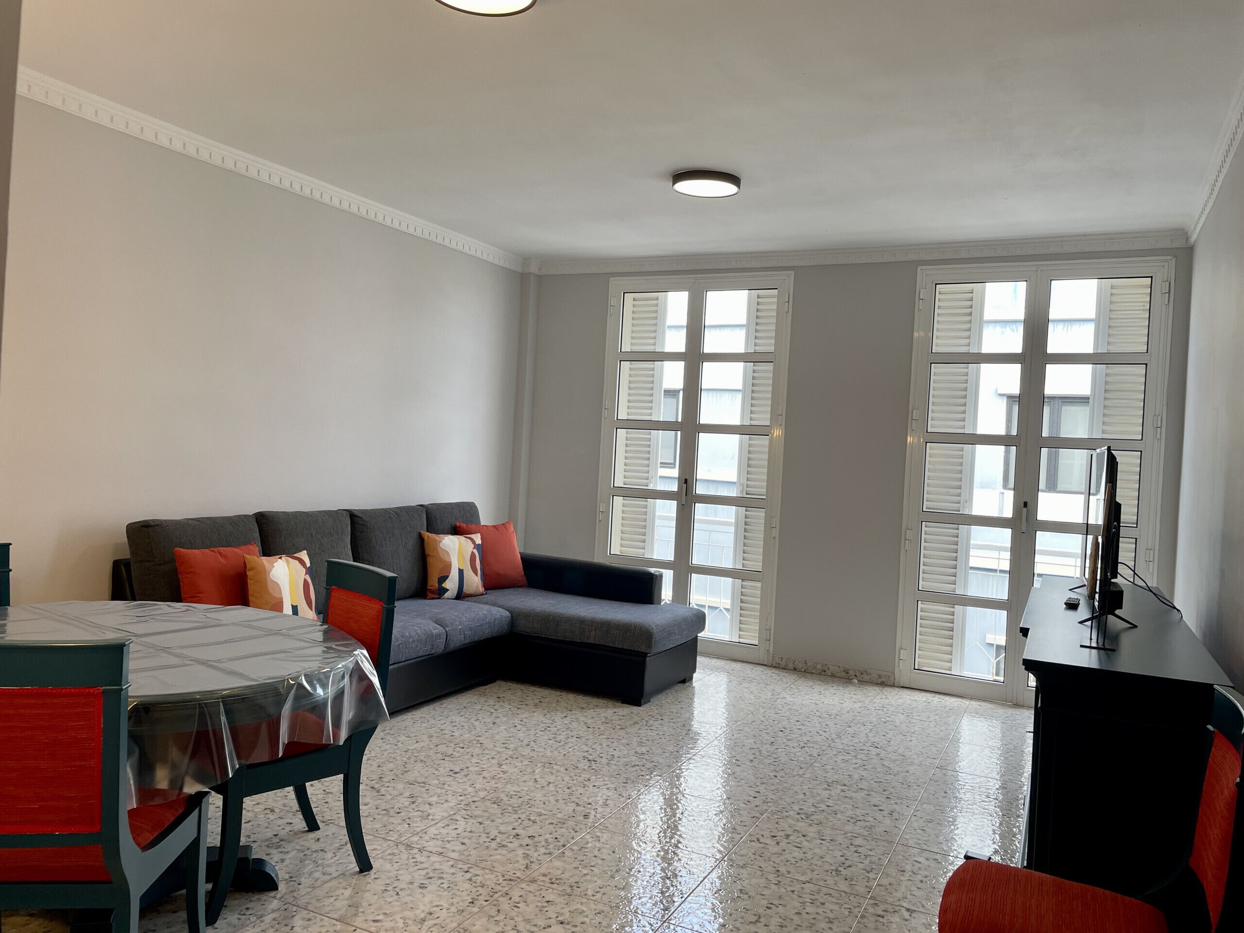 HomeForGuest 3 Bedroom Apartment in Triana