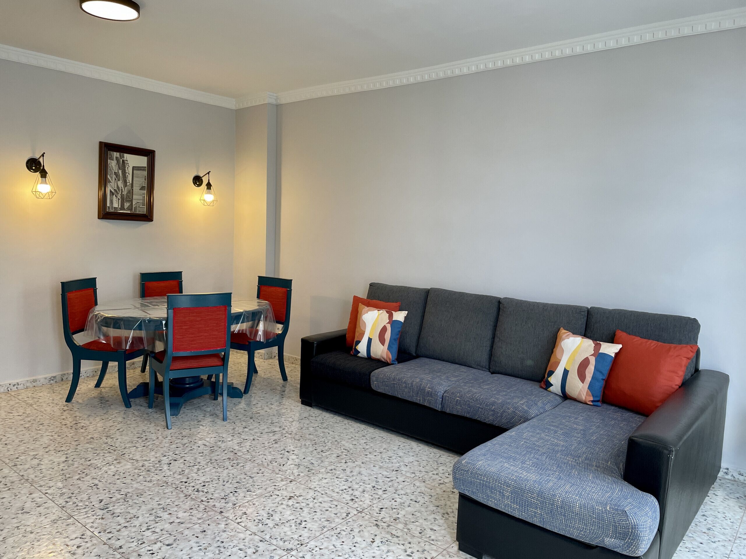 HomeForGuest 3 Bedroom Apartment in Triana