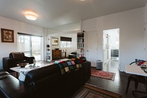 Lobby - Charming Studio Near New Plymouth Beaches (New Plymouth)