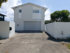 Exterior - Charming Studio Near New Plymouth Beaches (New Plymouth)