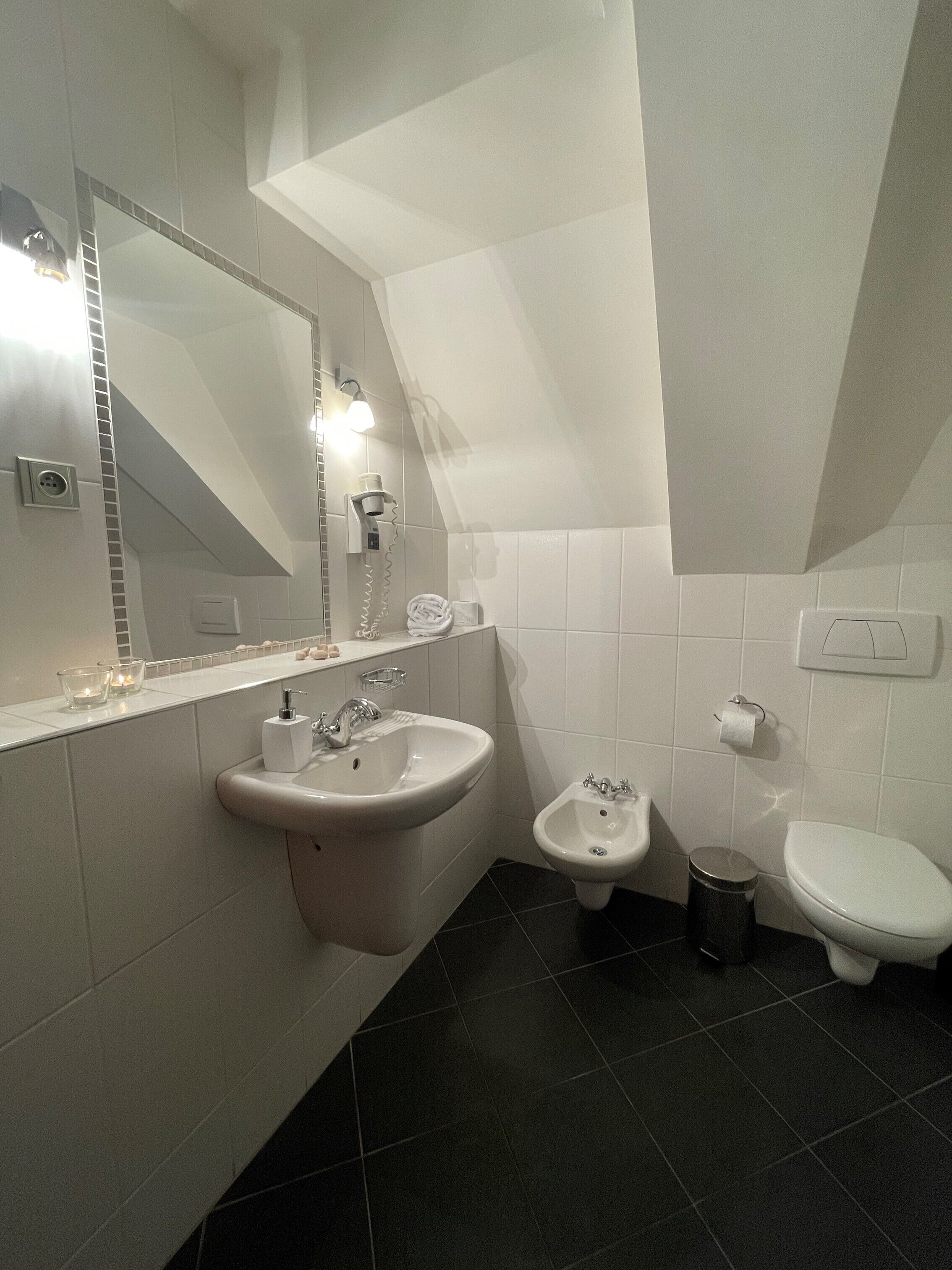 Foto - U Cervene zidle - Red Chair Hotel