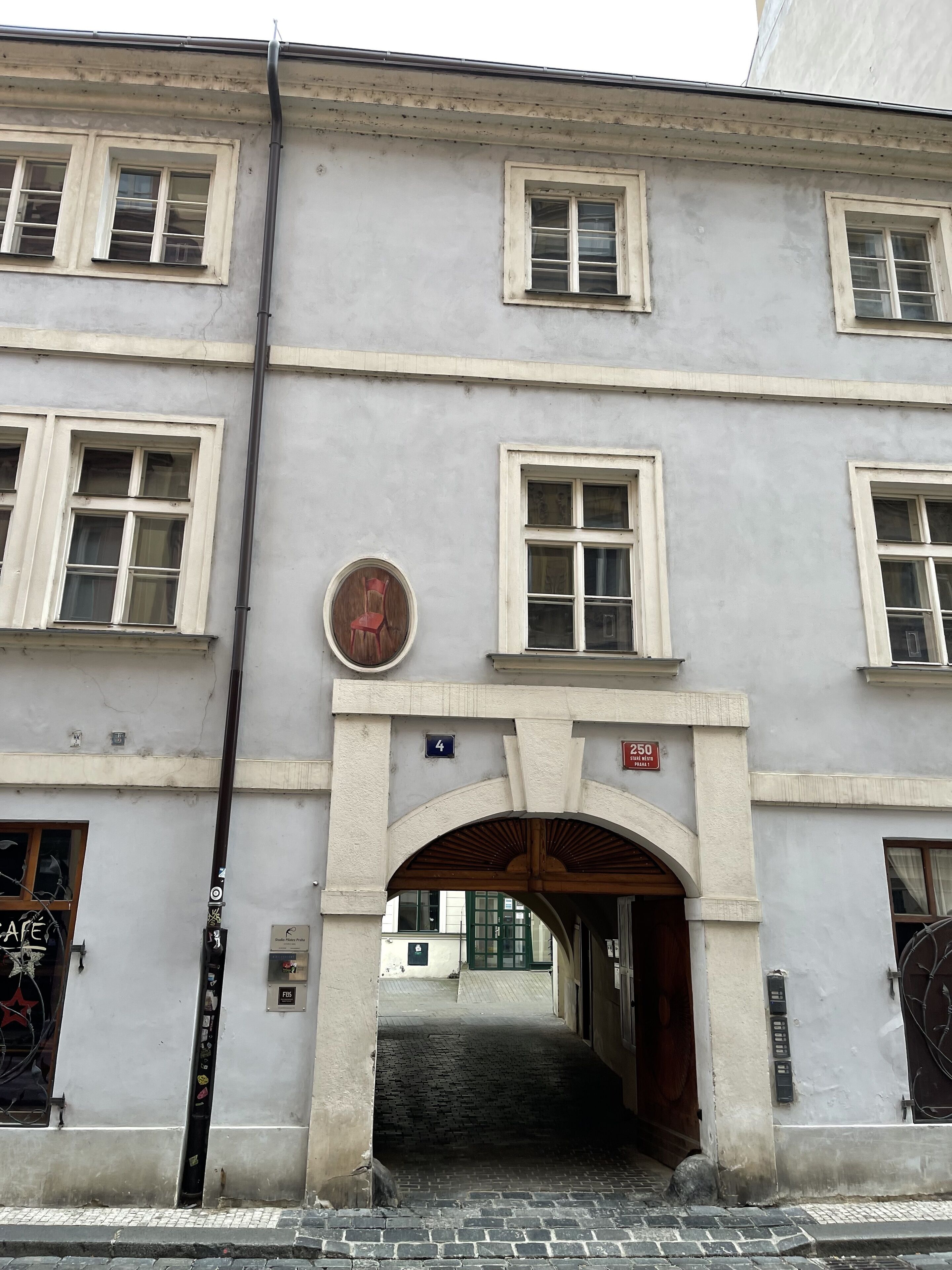 Foto - U Cervene zidle - Red Chair Hotel