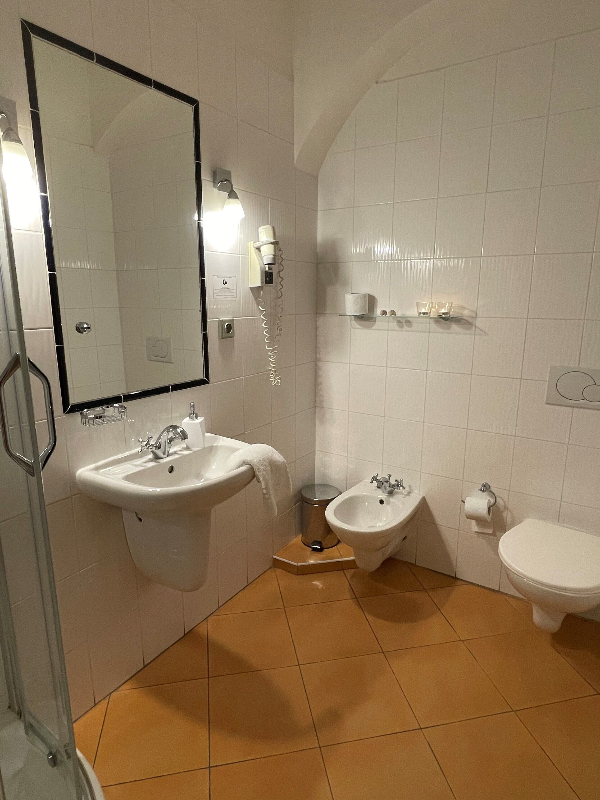 Foto - U Cervene zidle - Red Chair Hotel