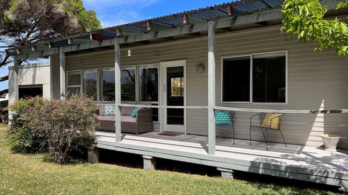 Barefoot Bungalow - beach cottage