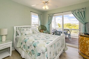 4 bedrooms, free WiFi - Sandy Bottoms - 4 Bedroom Home -  Private Pool! (Surf City)