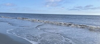 NEWLY RENOVATED Island Condo- All new kitchen, floors, upgrades and appliances