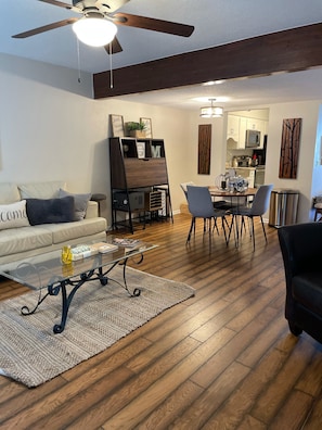 Smart TV, fireplace, computer monitors, printers