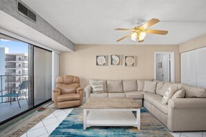 TV, DVD player - Ocean Views From Your Private Balcony in the 9400 building with Outdoor Pool! (Ocean City)
