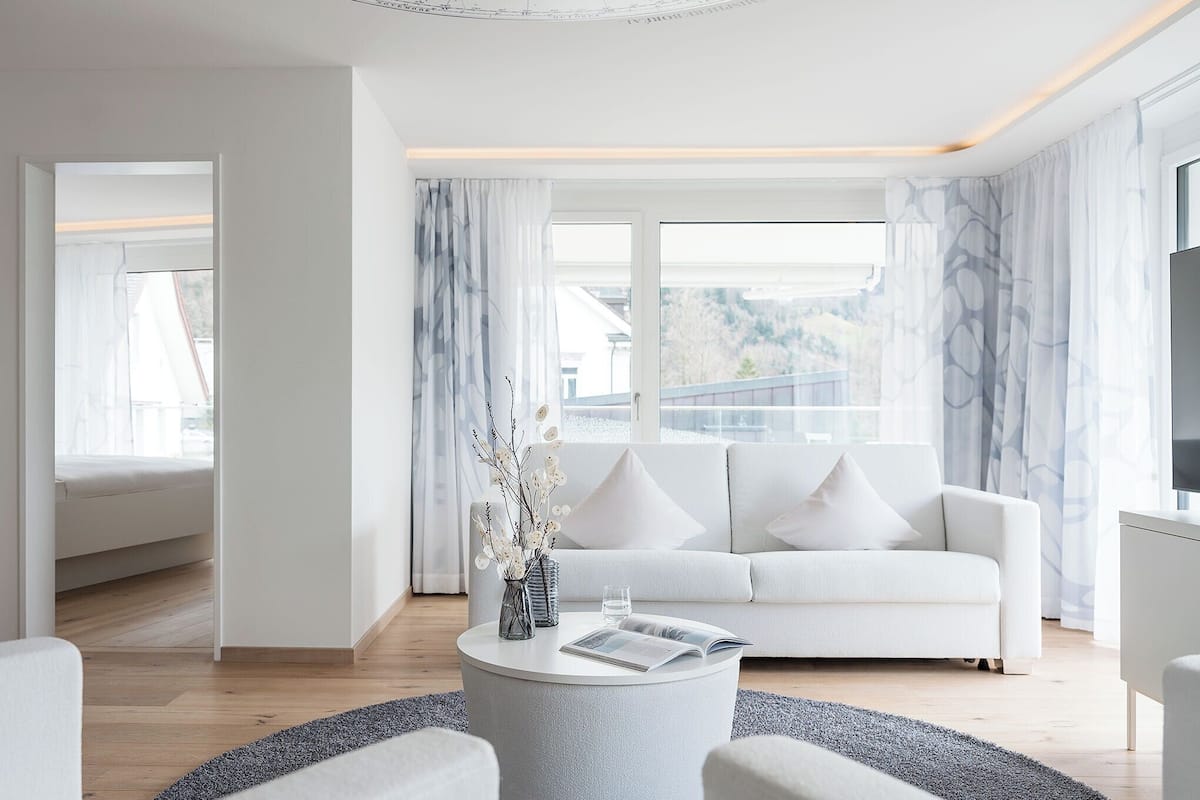 Ropa de cama hipoalergénica, edredón y minibar