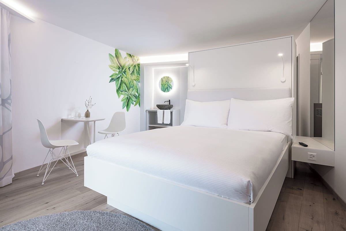 Ropa de cama hipoalergénica, edredón y minibar