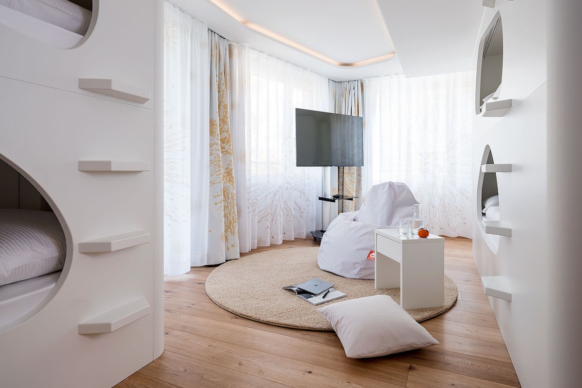 1 habitación, caja de seguridad en la habitación y insonorización