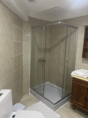Single Room | Bathroom | Free toiletries, towels - Hotel Aviación  (Manises)