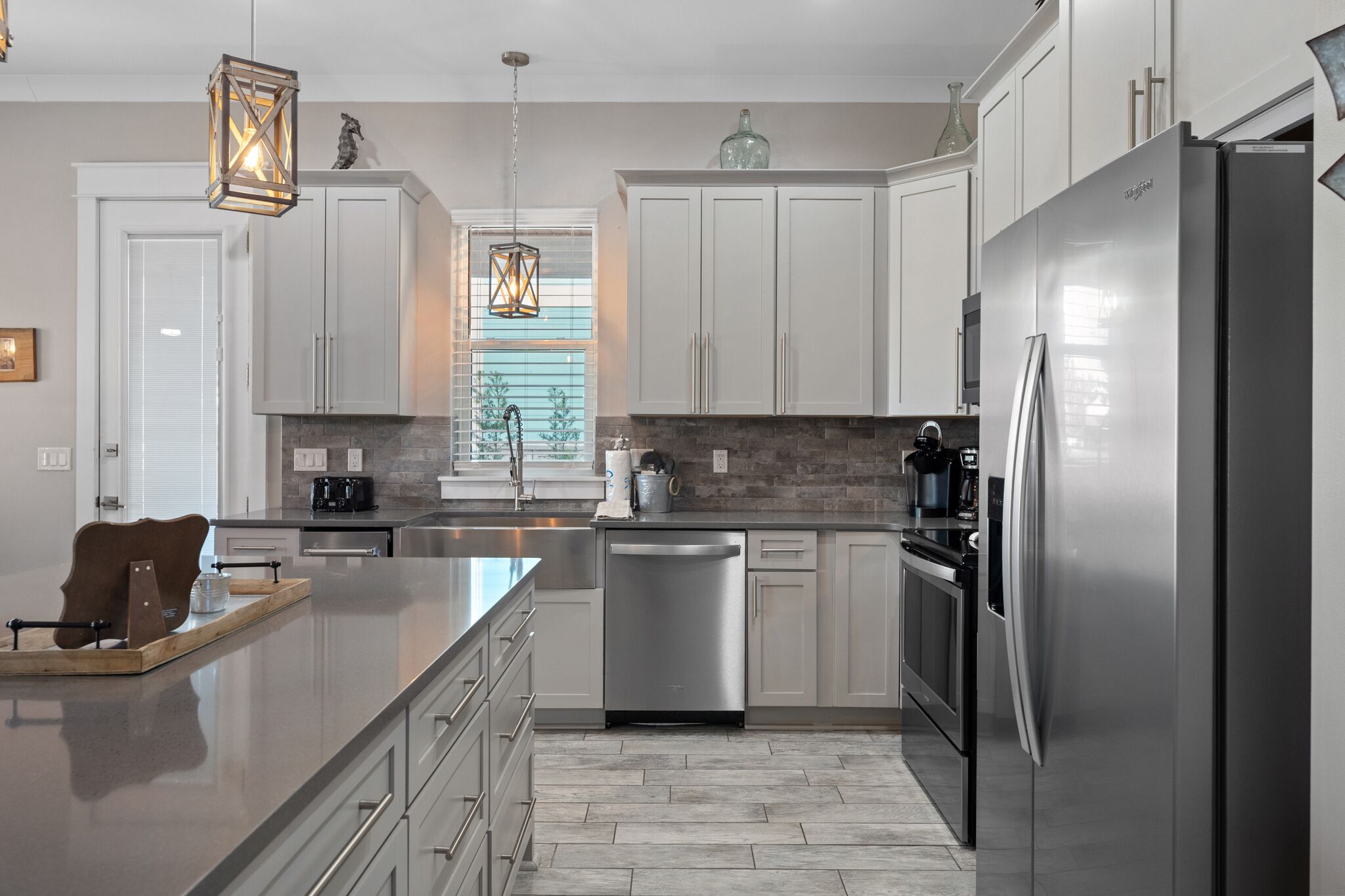 Forno, piano cottura, lavastoviglie, tostapane