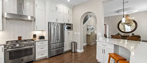 Fogão, cooktop, lava-louças, torradeira