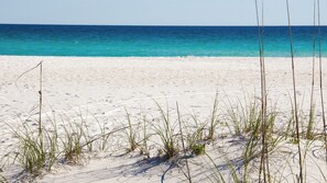 Beach nearby - Overlooks Community Pool ~ Near Beach ~ Bunks (Destin)
