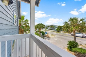 Property grounds - Gulf View ~ Beach Setup Included ~ Crystal Beach (Destin)