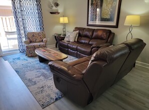 Smart TV, DVD player, books