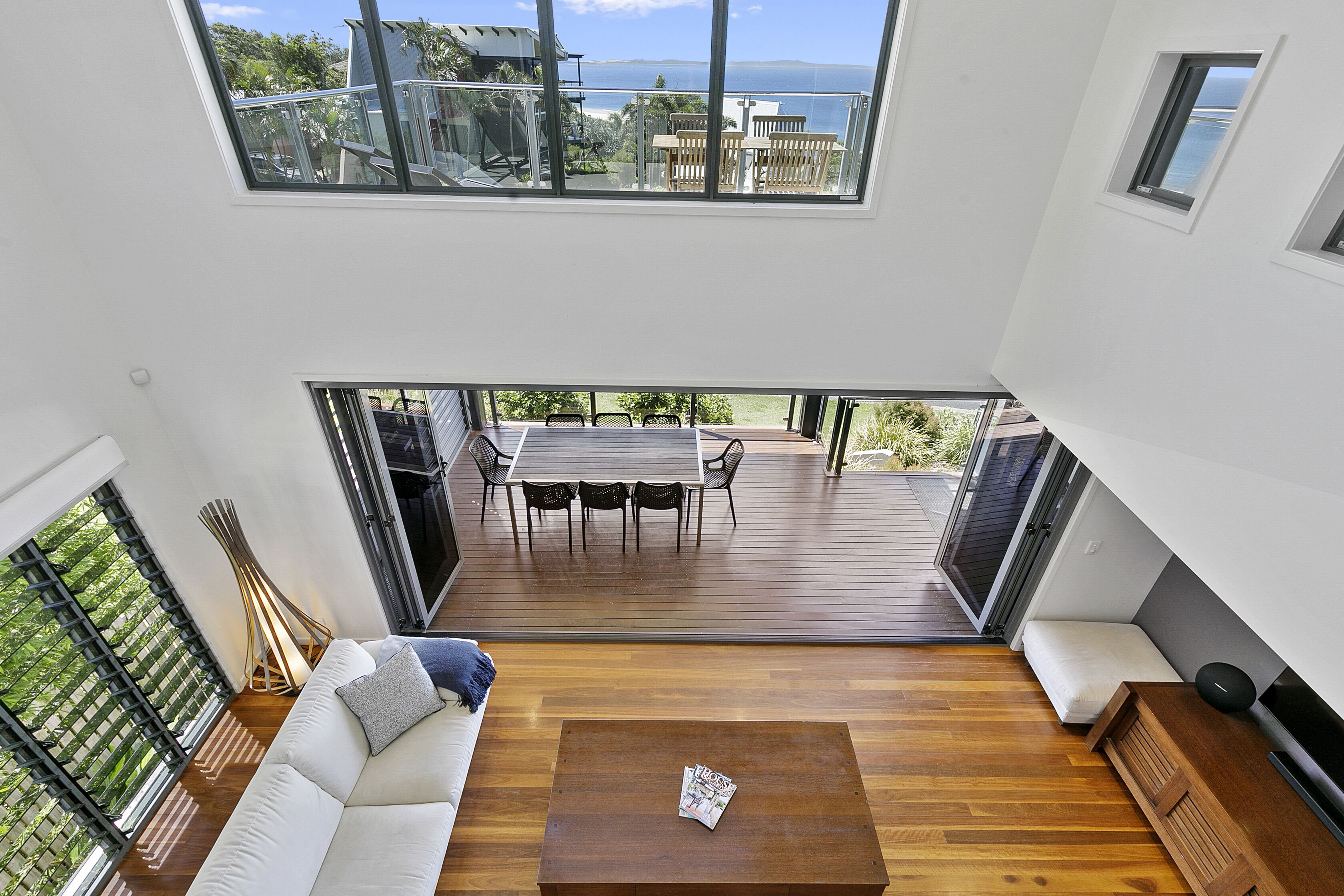 Smart-TV, DVD-spiller og filmbibliotek