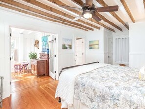 4 bedrooms, iron/ironing board, internet, bed sheets - Wrens Nest | Mid-Island Home with Great Views! (Tybee Island)