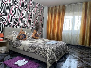 1 habitación, escritorio, tabla de planchar con plancha y wifi gratis 