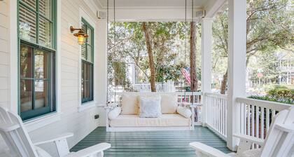 Gorgeous Watercolor Home Close to Camp with NEW 6 "LSV" Low Speed Vehicle.