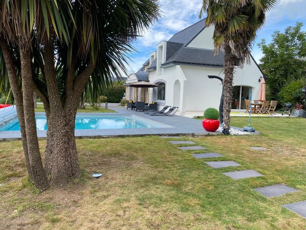 Piscine extérieure, piscine chauffée